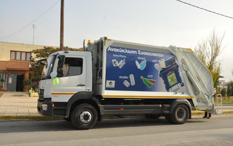 Ακόμα και ο διαχωρισμός της ανακύκλωσης από άτομα που έχουν εκτεθεί στον ιό χρειάζεται προσοχή...