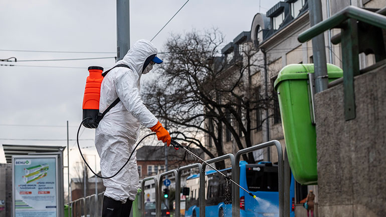 Covid-19: Θάνατοι, εξελίξεις και νέα μέτρα σε ευρωπαϊκές χώρες