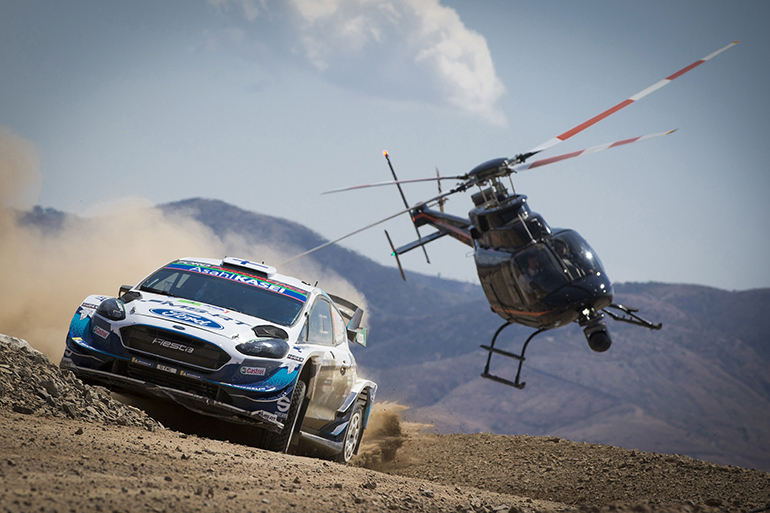 Κι όμως είναι αληθινή... (photo: twiiter mcklein photography)