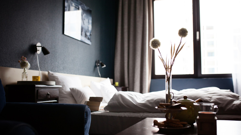 Η λίστα με τα τουριστικά καταλύματα που θα παραμείνουν ανοικτά