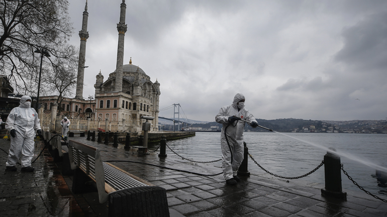 Σε απόγνωση Τούρκοι γιατροί: «Φοβόμαστε ότι θα γίνουμε Ιταλία» Σε απόγνωση Τούρκοι γιατροί: «Φοβόμαστε ότι θα γίνουμε Ιταλία»