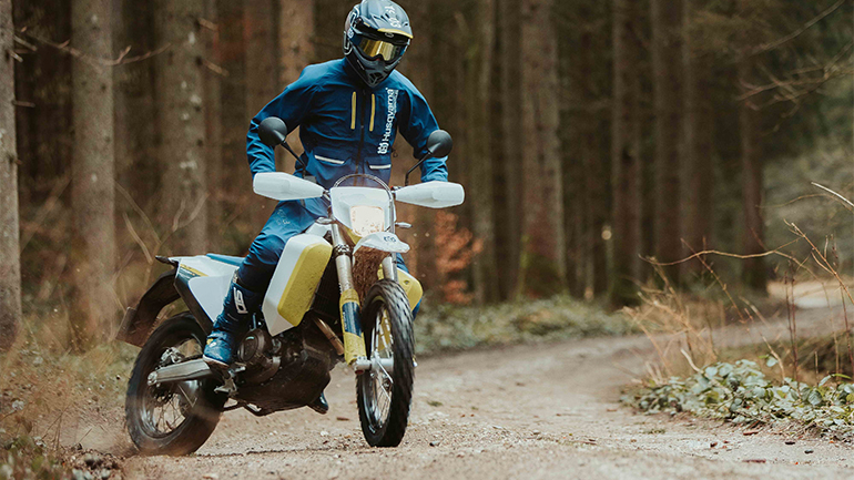 Husqvarna 701 Enduro LR: Όταν η εξερεύνηση δεν έχει τελειωμό