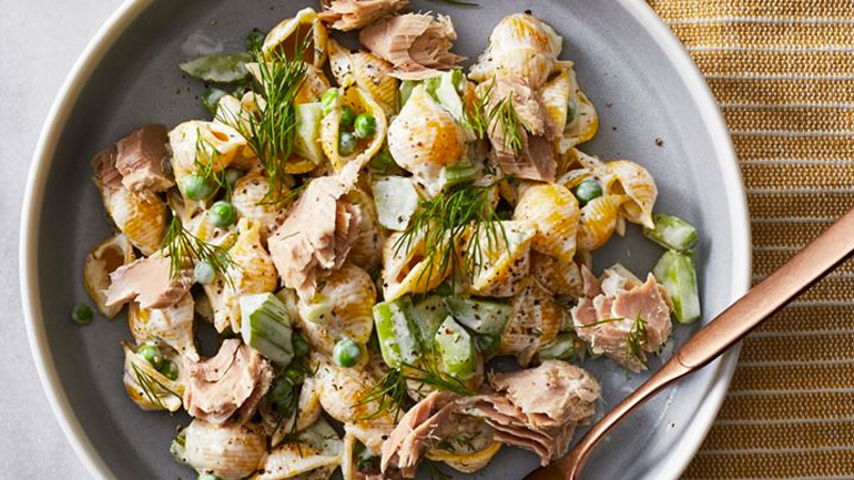 Μένουμε σπίτι και απολαμβάνουμε λαχταριστή μακαρονάδα με τόνο