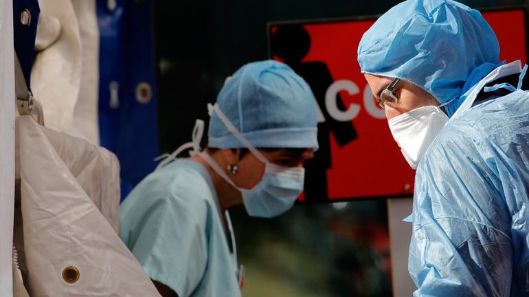 Τα νοσοκομεία του Παρισιού θα φτάσουν σε σημείο κορεσμού εντός 48 ωρών έπειτα από έξαρση των κρουσμάτων κορωνοϊού