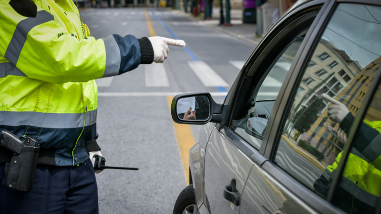 Πρόστιμα σε 389 Έλληνες πολίτες που «έσπασαν» την καραντίνα – Συνολικά 4.452 παραβάσεις
