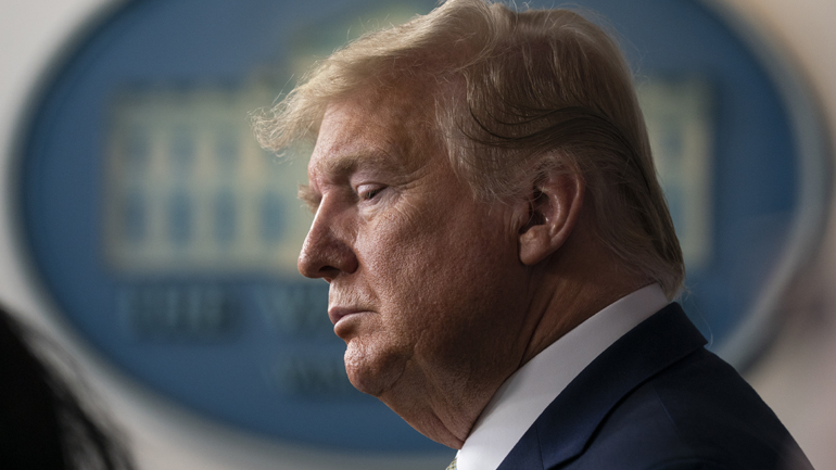 «Ξεκινήστε γρήγορα να φτιάχνετε αναπνευστήρες»: Εντολή Τραμπ σε Ford και General Motors