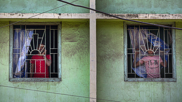 Ινδία: Σε καραντίνα 15.000 άνθρωποι – Ήρθαν σε επαφή με γκουρού που πέθανε από τον Covid-19