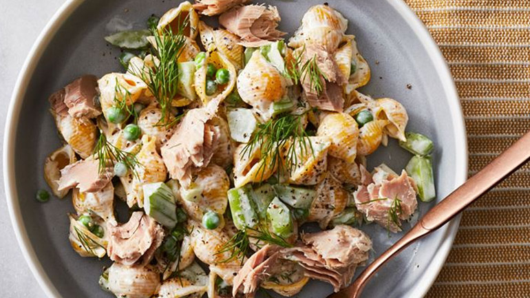 Μένουμε σπίτι και απολαμβάνουμε λαχταριστή μακαρονάδα με τόνο