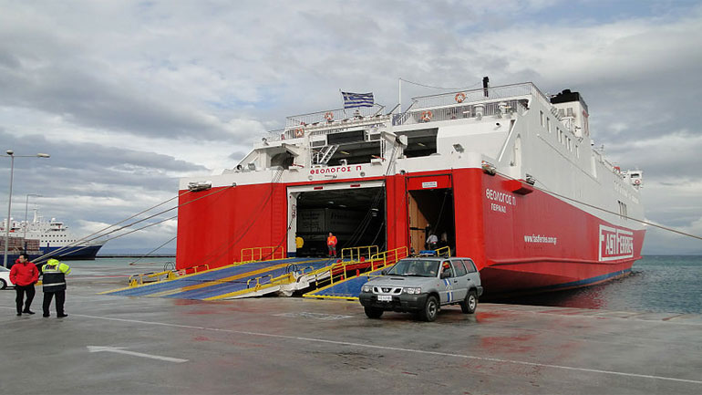 Ραφήνα: Υποψία για κρούσμα στο πλοίο «Θεολόγος Π.»  – Σε απομόνωση ο ασθενής – Σε καραντίνα το πλήρωμα