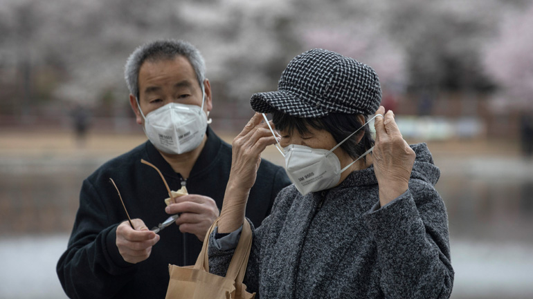 Οι Κινέζοι καλούνται να παραμείνουν σε επαγρύπνηση παρά την επιβράδυνση των νέων κρουσμάτων κορωνοϊού