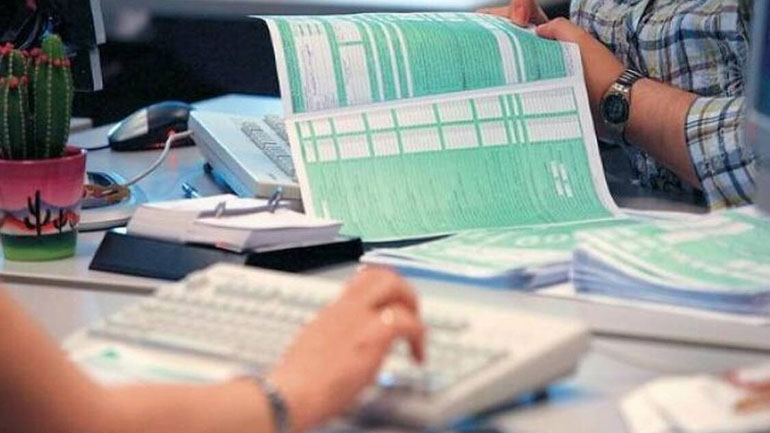 Σε παράταση προθεσμιών υποβολής δηλώσεων προχώρησε το υπουργείο Οικονομικών