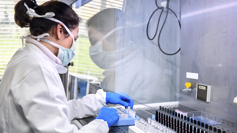 Γερμανία: Σημαντική ανακάλυψη στη μάχη κατά του κορωνοϊού από το Πανεπιστήμιο του Λύμπεκ