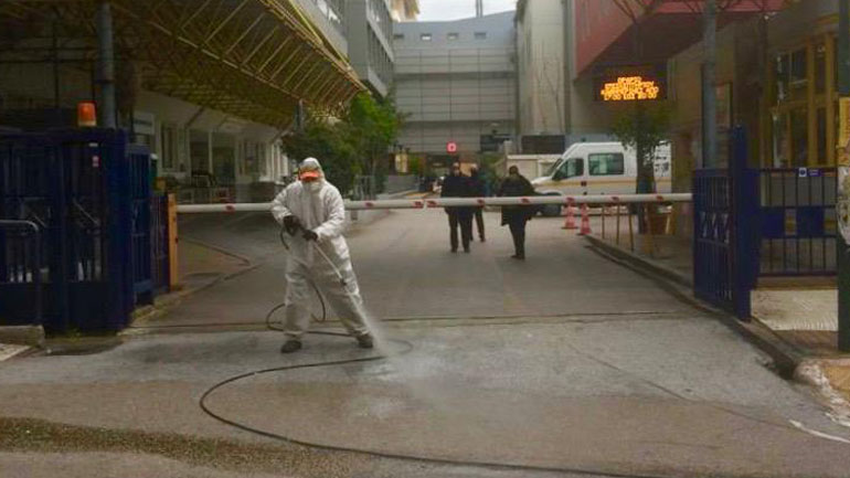 Καθημερινή απολύμανση όλων των δημόσιων νοσοκομείων της πρωτεύουσας από τον Δήμο Αθηναίων