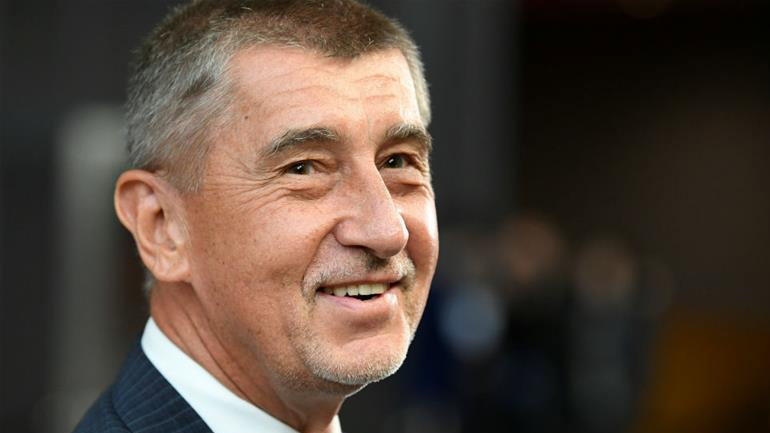 Τσεχία: Ο πρωθυπουργός προτρέπει τις ΗΠΑ να καταστήσουν υποχρεωτικό να φορούν οι πολίτες μάσκες