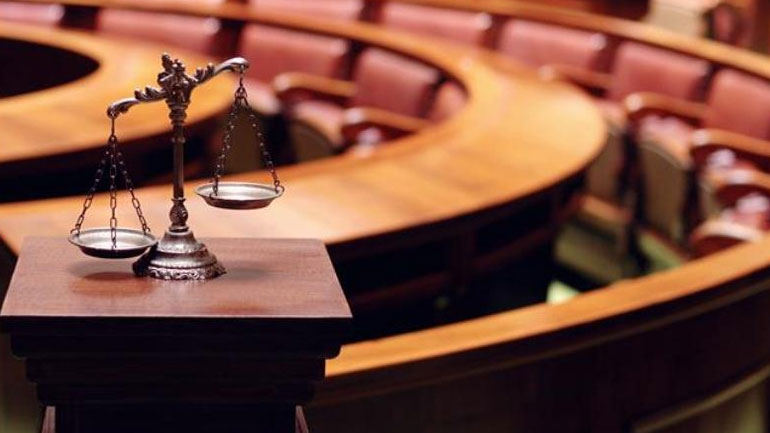 Στο πλευρό των δικηγόρων και οι Διοικητικοί Δικαστές