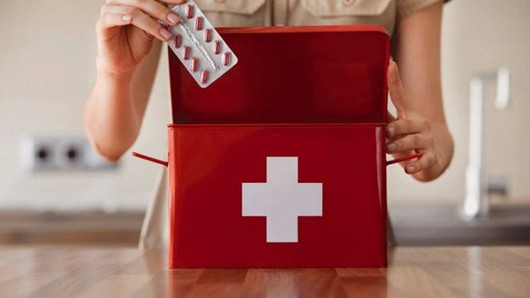 Τι πρέπει να περιέχει το κουτί πρώτων βοηθειών στο σπίτι;