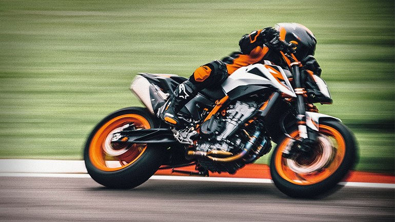 KTM 890 Duke R: Live streaming παρουσίαση