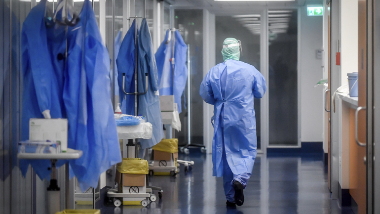 Κορωνοϊός: Η Ευρώπη περιμένει την κορύφωση – Οι ΗΠΑ παίρνουν θέσεις μάχης