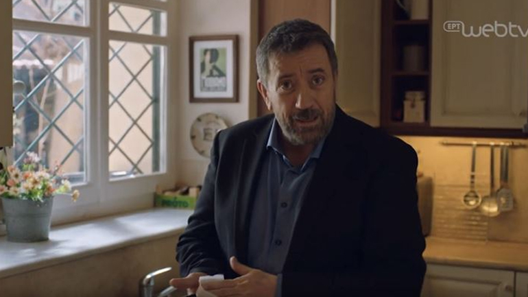 Η καυστική απάντηση του Σπύρου Παπαδόπουλου για την αμοιβή του στο σπότ «Μένουμε σπίτι»