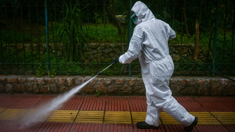 Λάρισα: Συνεχίζονται οι εργασίες απολύμανσης και καθαριότητας