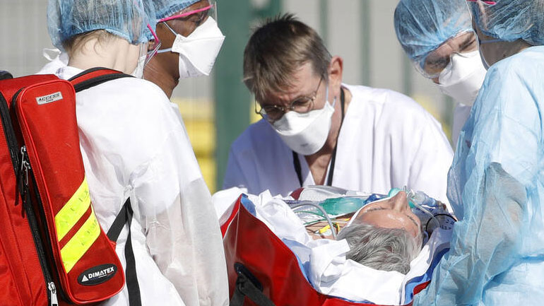 Ισημερινός: Mε δυσκολία συλλέγουν τα πτώματα λόγω του κορωνοϊού