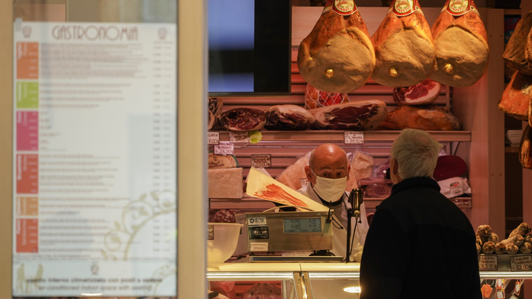 Ιταλία: Τα σούπερ μάρκετ θα προσφέρουν έκπτωση 10% στους φτωχότερους πελάτες τους Ιταλία: Τα σούπερ μάρκετ θα προσφέρουν έκπτωση 10% στους φτωχότερους πελάτες τους