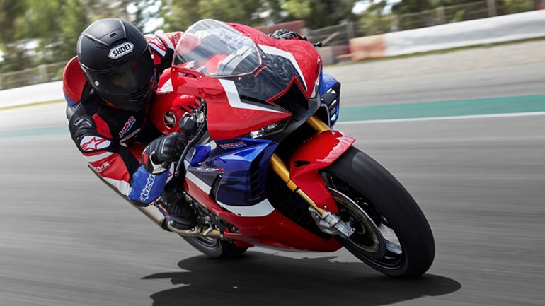 Honda CBR1000RR-R: Marc Marquez και φύγαμε για βόλτα 360°