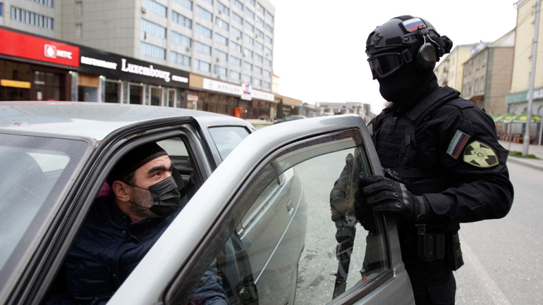 Ρωσία: Η Κρατική Δούμα ενέκρινε ποινές φυλάκισης έως 7 ετών για τους παραβάτες της καραντίνας