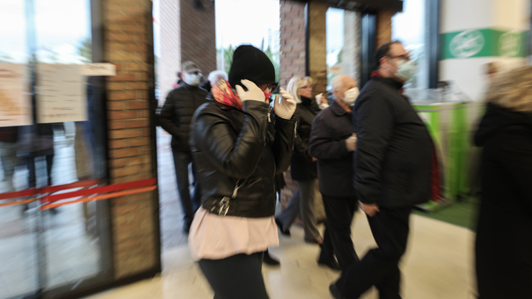 Επίδομα 800 ευρώ: Άνοιξε η πλατφόρμα για τους εργαζόμενους