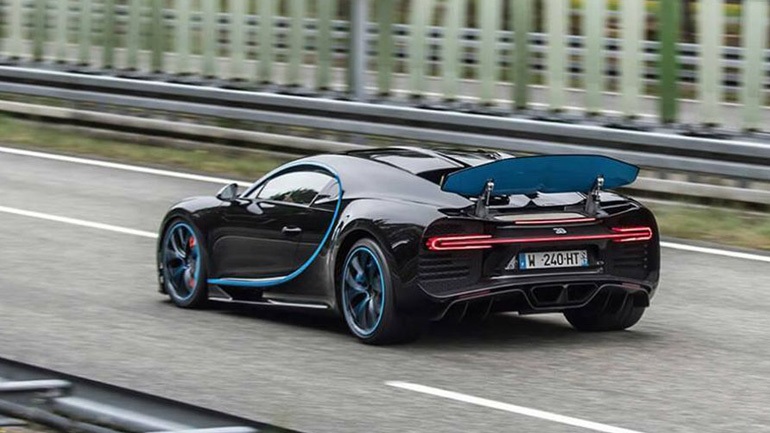 Δείτε πώς καταγράφηκε το ρεκόρ της Bugatti Chiron