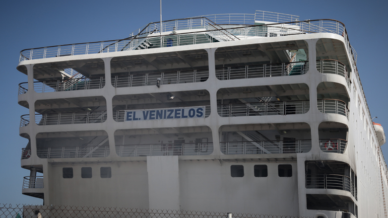Σε καραντίνα στον Πειραιά το «Ελ. Βενιζέλος» με 20 κρούσματα κορωνοϊού