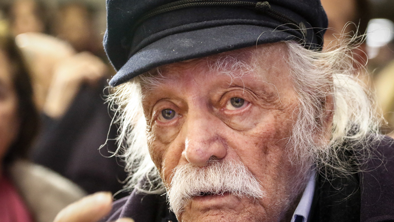 Συγκινεί το «ευχαριστώ» της οικογένειας Γλέζου