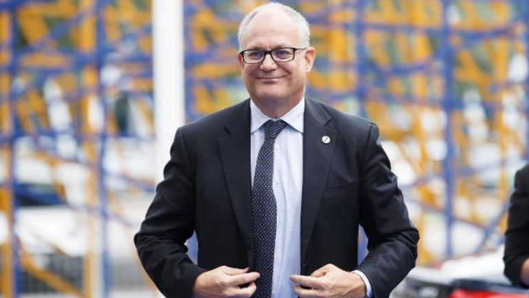 Ο Ιταλός ΥΠΟΙΚ θεωρεί «ρεαλιστική» την πρόβλεψη για μείωση 6% του ιταλικού ΑΕΠ