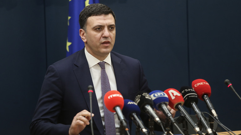 Ογδόντα τόνοι υγειονομικού υλικού έφτασαν σήμερα με ειδική πτήση