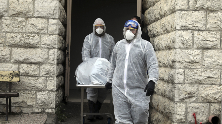 «Ραγδαία κλιμάκωση» του κορωνοϊού διαπιστώνει ο ΠΟΥ – Υπερδιπλασιάστηκαν οι νεκροί