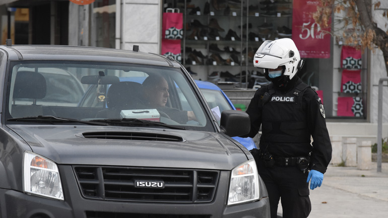 Στις 937 οι βεβαιωμένες παραβάσεις των μέτρων κατά του κορωνοϊού στη Δ. Ελλάδα