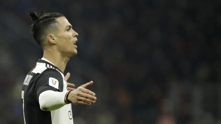 Μάντσεστερ Γιουνάιτεντ και Παρί Σεν Ζερμέν καραδοκούν για τον Κριστιάνο Ρονάλντο