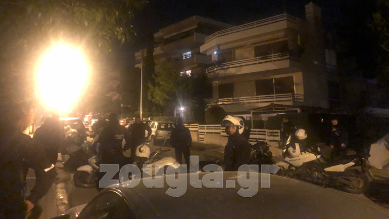 Εποχές… καραντίνας: Σε κλήση για διάρρηξη στην Αγία Παρασκευή εμφανίστηκαν σε 7 λεπτά 14 αστυνομικοί!