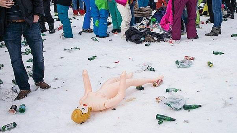 Χιονισμένο θέρετρο στις Άλπεις μεταδίδει τον ιό στην Ευρώπη Χιονισμένο θέρετρο στις Άλπεις μεταδίδει τον ιό στην Ευρώπη