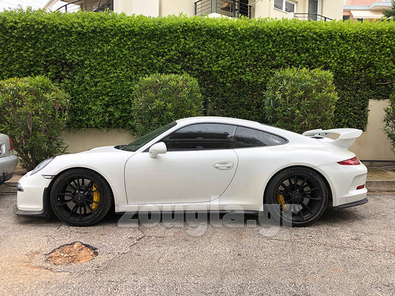 Εξωτερικά δεν είχε καμία ζημιά... (φωτό: Νίκος Χριστοφάκης)