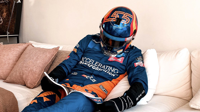 Φόρεσε κάτι απλό και άραξε στον καναπέ!