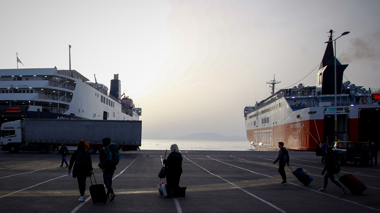 Άλλαζαν τη μόνιμη κατοικία για να κάνουν Πάσχα στο χωριό – «Μπλόκο» από την ΑΑΔΕ