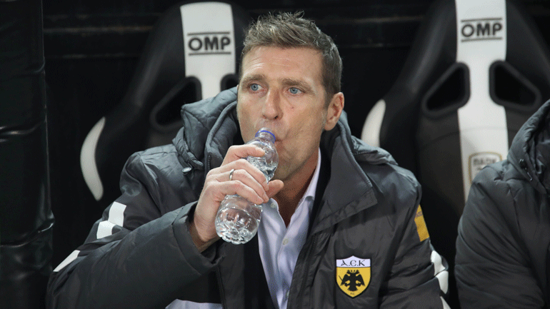 Καρέρα: «Θα απαιτηθούν τρεις εβδομάδες προπονήσεων, δεν είμαστε μηχανές»