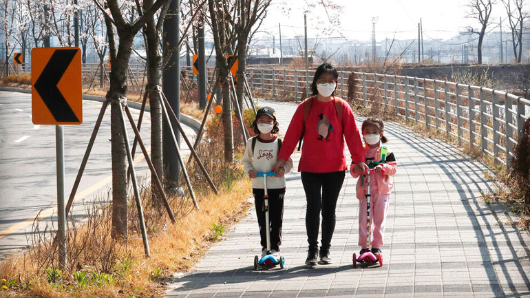 Νότια Κορέα: Δόθηκε παράταση 15 ημερών στα μέτρα κοινωνικής απόστασης