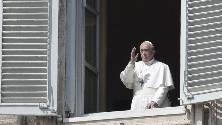 O πάπας Φραγκίσκος μέσω του Rai Uno μιλά στους πιστούς που βρίσκονται κλεισμένοι στο σπίτι
