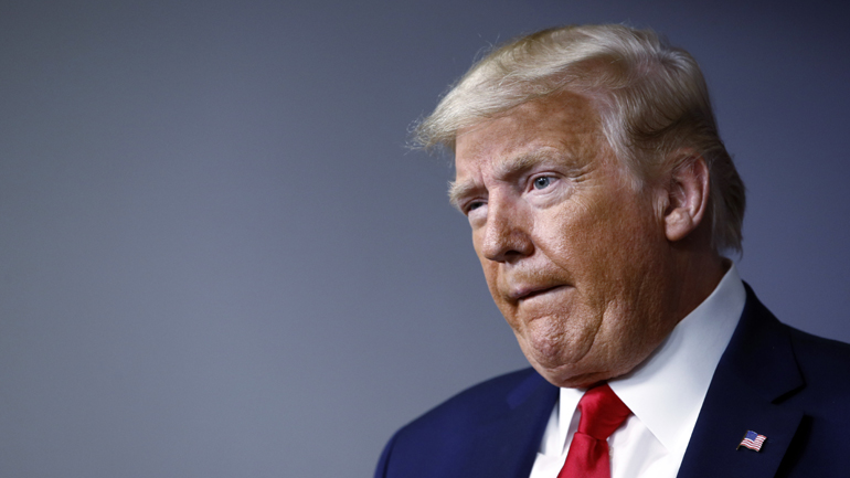 ΗΠΑ: Ο Τραμπ απέλυσε τον γενικό επιθεωρητή των υπηρεσιών πληροφοριών που ενεπλάκη στην έρευνα καθαίρεσής του