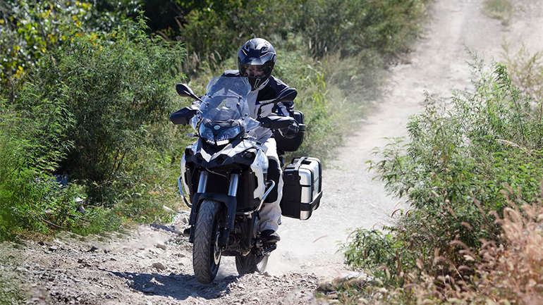 Benelli TRK 502/502X: Η ανανέωση για το 2020 έφερε και αύξηση τιμών