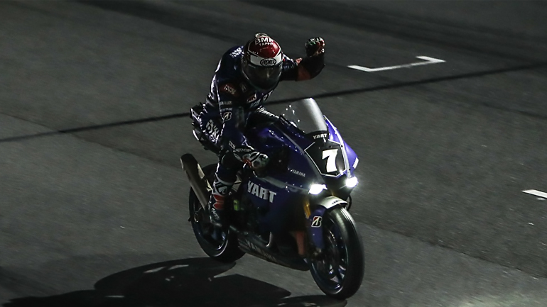 Μια βραδινή «βόλτα» στην πίστα της Sepang