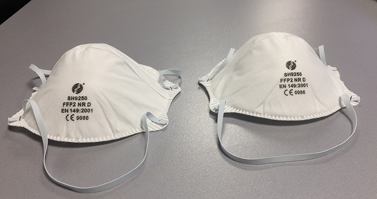 1.000 τέτοιες μάσκες παρέδωσε η εταιρεία Grandex στο νοσοκομείο "Αττικόν"