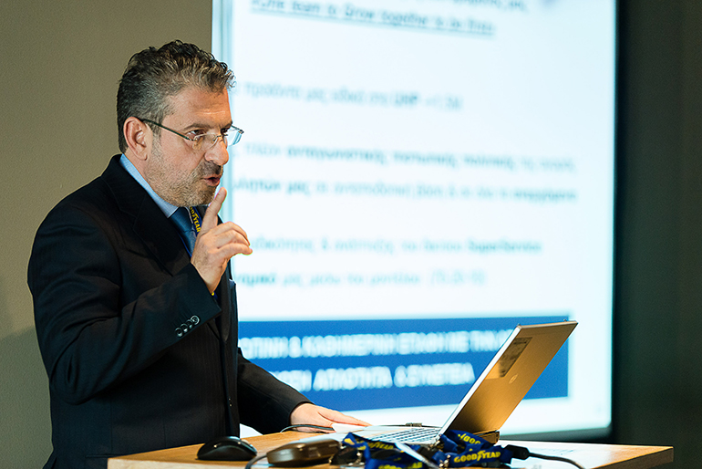 Θα μας λείψεις Νίκο... 